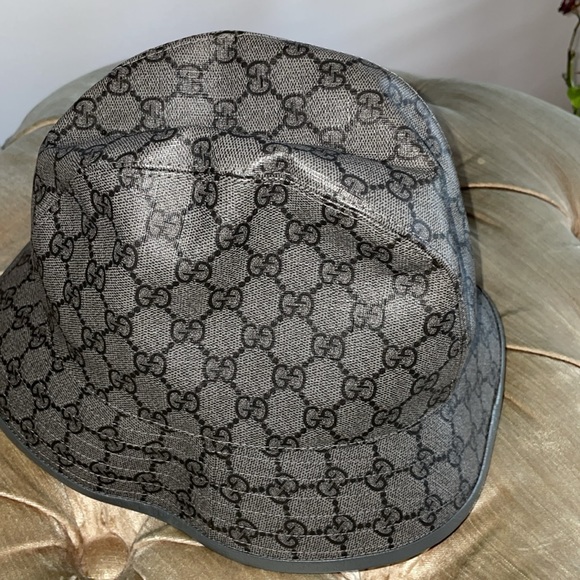 New authentic Gucci GG supreme bucket hat - Picture 5 of 13